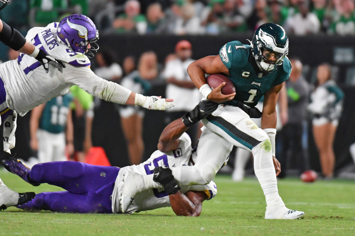 jalen hurts vikings 32